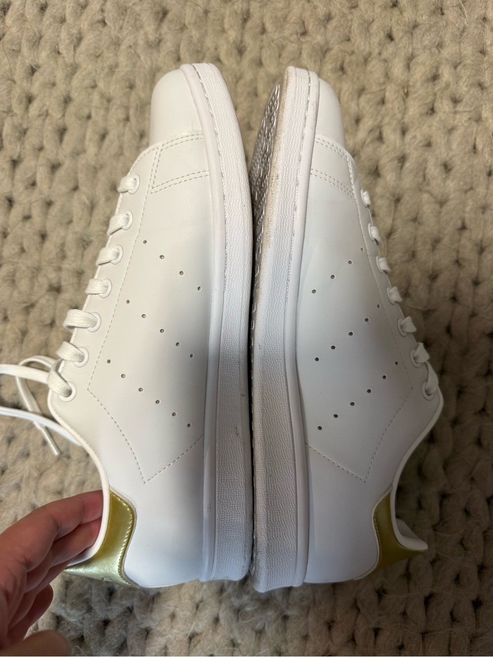 adidas Originals Women's Stan Smith Sneaker, White/Gold SZ11 - Picture 7 of 9